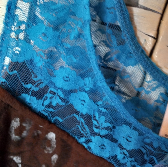 Ransom women's Tank with Cold Shoulder Sleeve Size 1X. Sku t1 - Picture 3 of 6